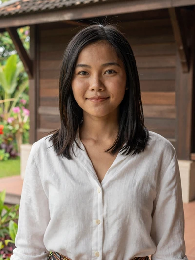 Nong, 29, Thailand - Yoga instructor and cooking class teacher who loves exploring night markets.